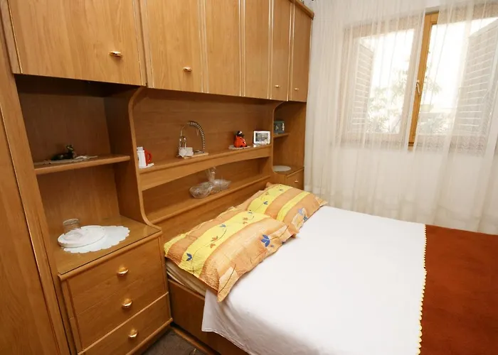 Апартаменты With Parking Space - 5595 *