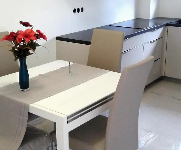 Апартаменты With Parking Space - 5595