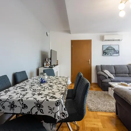 Apartment With A Parking Space - 5595